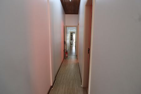 Casa à venda com 302m², 3 quartos e 3 vagasQuarto 1 - Suíte