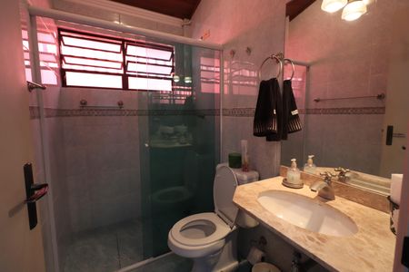 Casa à venda com 302m², 3 quartos e 3 vagasBanheiro Social