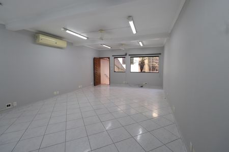 Casa à venda com 302m², 3 quartos e 3 vagasÁrea comum - Salão de festas