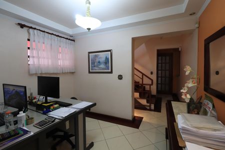 Casa à venda com 302m², 3 quartos e 3 vagasSala