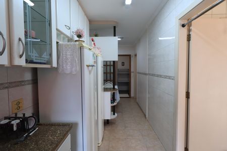 Casa à venda com 302m², 3 quartos e 3 vagasCozinha