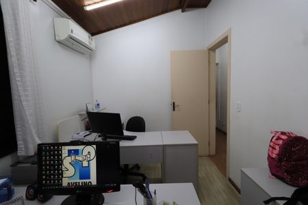 Casa à venda com 302m², 3 quartos e 3 vagasQuarto 2