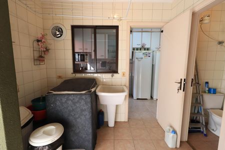 Casa à venda com 302m², 3 quartos e 3 vagasÁrea de Serviço