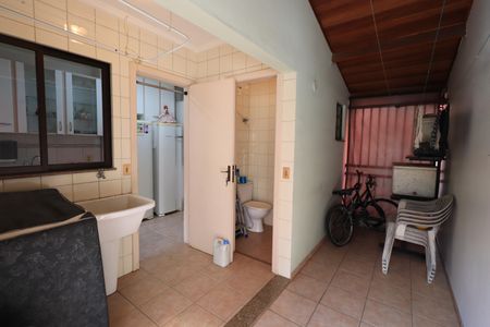Casa à venda com 302m², 3 quartos e 3 vagasÁrea de Serviço