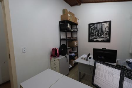 Casa à venda com 302m², 3 quartos e 3 vagasQuarto 2