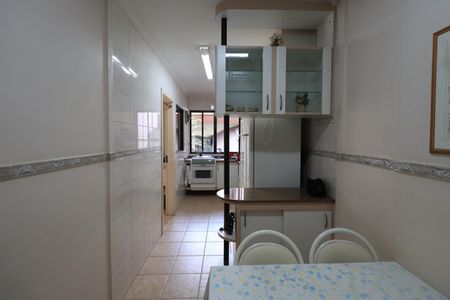 Casa à venda com 302m², 3 quartos e 3 vagasCozinha
