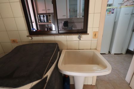 Casa à venda com 302m², 3 quartos e 3 vagasÁrea de Serviço