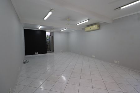 Casa à venda com 302m², 3 quartos e 3 vagasÁrea comum - Salão de festas