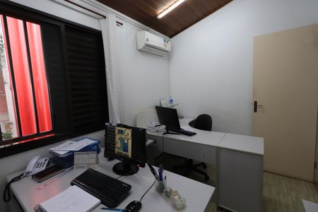 Casa à venda com 302m², 3 quartos e 3 vagasQuarto 2