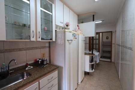 Casa à venda com 302m², 3 quartos e 3 vagasCozinha