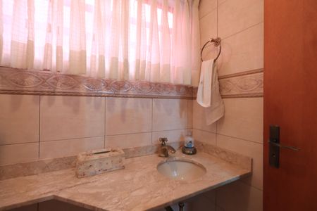 Casa à venda com 302m², 3 quartos e 3 vagasLavabo