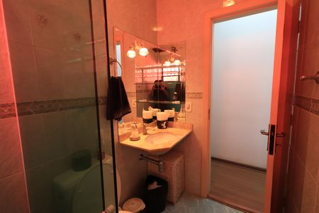 Casa à venda com 302m², 3 quartos e 3 vagasBanheiro Social