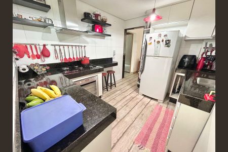 Apartamento à venda com 125m², 3 quartos e 2 vagas Apartamento à venda com 125m², 3 quartos e 2 vagasCozinha