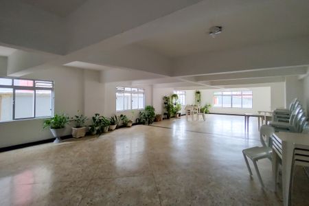 Apartamento para alugar com 42m², 1 quarto e sem vagaÁrea comum - Salão de festas