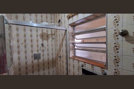 Casa à venda com 222m², 3 quartos e 3 vagas Casa à venda com 222m², 3 quartos e 3 vagasBanheiro Social