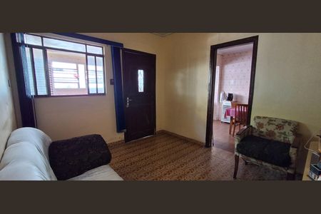 Casa à venda com 222m², 3 quartos e 3 vagas Casa à venda com 222m², 3 quartos e 3 vagasSala