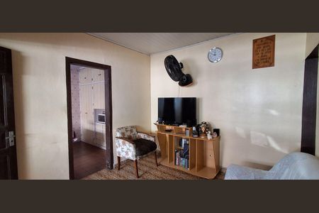 Casa à venda com 222m², 3 quartos e 3 vagas Casa à venda com 222m², 3 quartos e 3 vagasSala