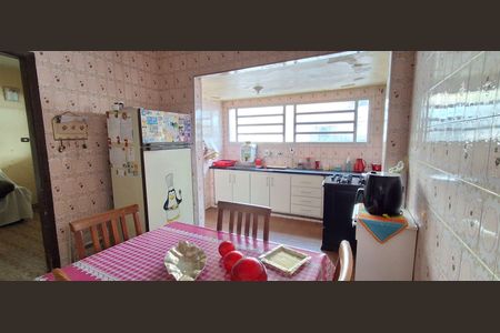 Casa à venda com 222m², 3 quartos e 3 vagas Casa à venda com 222m², 3 quartos e 3 vagasCozinha