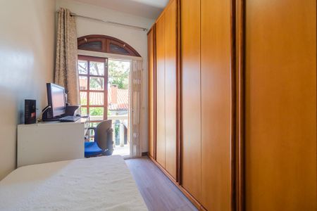 Casa à venda com 244m², 3 quartos e 5 vagasQuarto 3