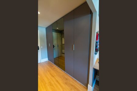 Apartamento à venda com 33m², 1 quarto e sem vagaSala/Quarto - Armários