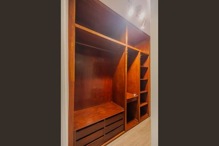 Apartamento para alugar com 80m², 2 quartos e 2 vagasCloset da suíte 2