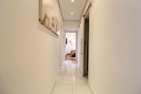Apartamento à venda com 100m², 3 quartos e 1 vagaCorredor Quartos