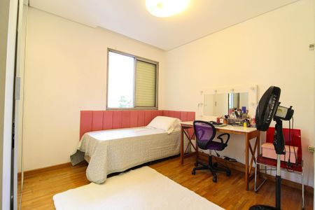 Apartamento à venda com 100m², 3 quartos e 1 vagaQuarto 2