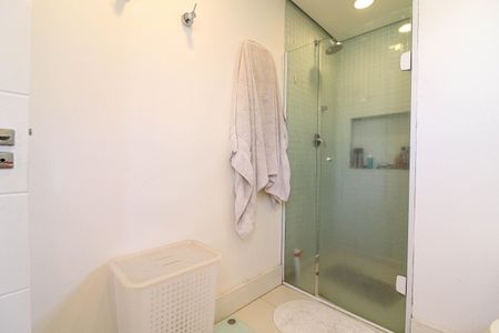 Apartamento à venda com 100m², 3 quartos e 1 vagaBanheiro da Suíte