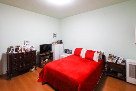 Casa à venda com 189m², 5 quartos e 4 vagasQuarto 3