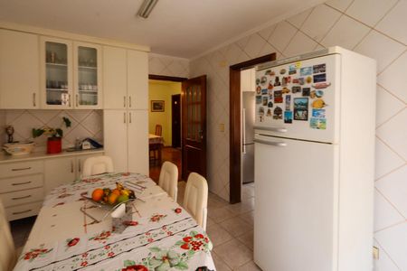 Casa à venda com 189m², 5 quartos e 4 vagasCozinha - ambiente 2