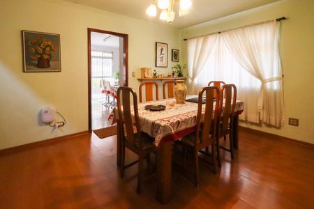 Casa à venda com 189m², 5 quartos e 4 vagasSala de jantar