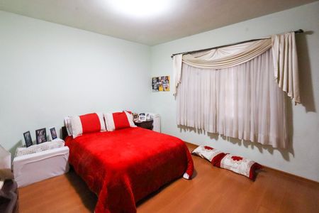 Casa à venda com 189m², 5 quartos e 4 vagasQuarto 3