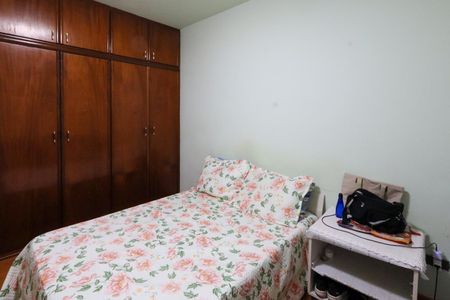 Casa à venda com 189m², 5 quartos e 4 vagasQuarto 2