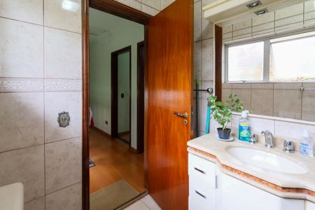 Casa à venda com 189m², 5 quartos e 4 vagasBanheiro Social