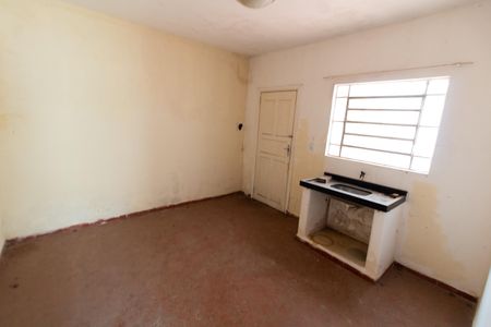 Casa à venda com 268m², 3 quartos e 3 vagas Casa à venda com 268m², 3 quartos e 3 vagasCOZINHA DA EDÍCULA