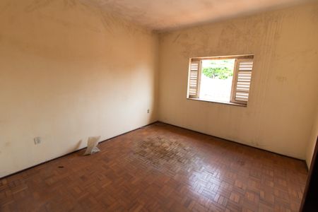 Casa à venda com 268m², 3 quartos e 3 vagas Casa à venda com 268m², 3 quartos e 3 vagasSUITE