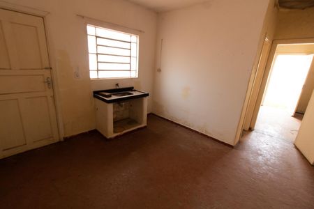 Casa à venda com 268m², 3 quartos e 3 vagas Casa à venda com 268m², 3 quartos e 3 vagasCOZINHA DA EDÍCULA