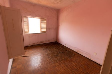 Casa à venda com 268m², 3 quartos e 3 vagas Casa à venda com 268m², 3 quartos e 3 vagasQUARTO 2