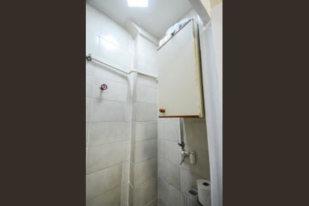 Apartamento à venda com 68m², 2 quartos e sem vaga Apartamento à venda com 68m², 2 quartos e sem vagaBanheiro de Serviço