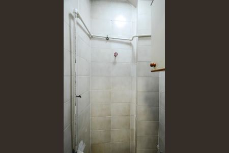 Apartamento à venda com 68m², 2 quartos e sem vaga Apartamento à venda com 68m², 2 quartos e sem vagaBanheiro de Serviço