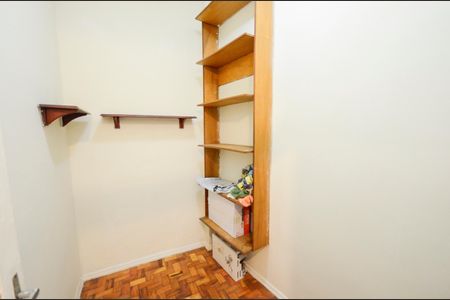 Apartamento à venda com 68m², 2 quartos e sem vaga Apartamento à venda com 68m², 2 quartos e sem vagaQuarto de Serviço