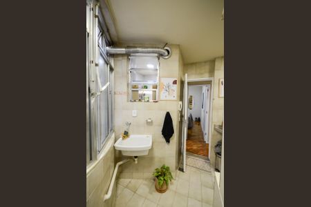 Apartamento à venda com 68m², 2 quartos e sem vaga Apartamento à venda com 68m², 2 quartos e sem vagaÁrea de Serviço