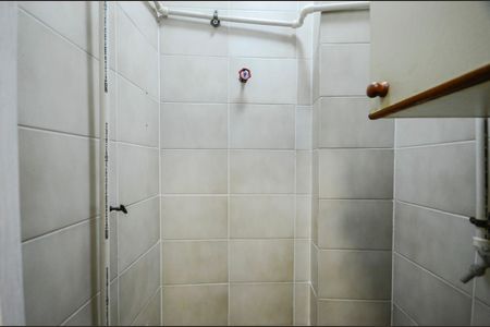 Apartamento à venda com 68m², 2 quartos e sem vaga Apartamento à venda com 68m², 2 quartos e sem vagaBanheiro de Serviço