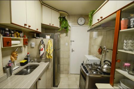 Apartamento à venda com 68m², 2 quartos e sem vaga Apartamento à venda com 68m², 2 quartos e sem vagaCozinha