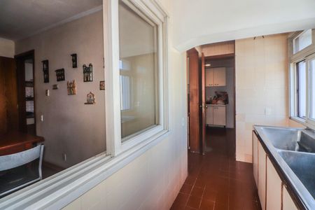 Apartamento à venda com 206m², 4 quartos e 2 vagasÁrea de Serviço/ Dependência