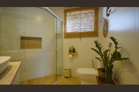 Casa para alugar com 220m², 3 quartos e 4 vagasBanheiro