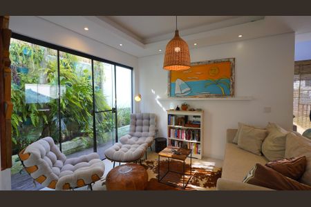 Casa para alugar com 220m², 3 quartos e 4 vagasSala