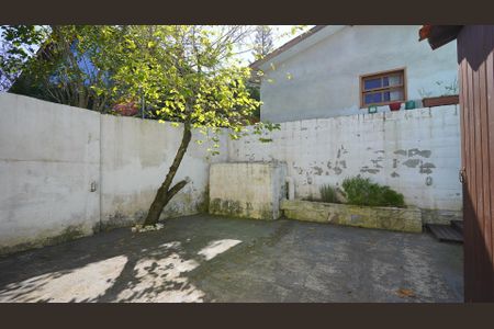 Casa para alugar com 220m², 3 quartos e 4 vagasQuintal