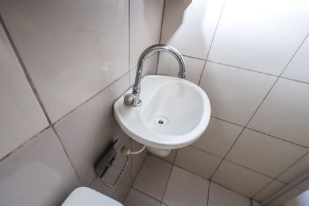 Casa à venda com 140m², 3 quartos e 4 vagasBanheiro 2 ( Casa 2 )