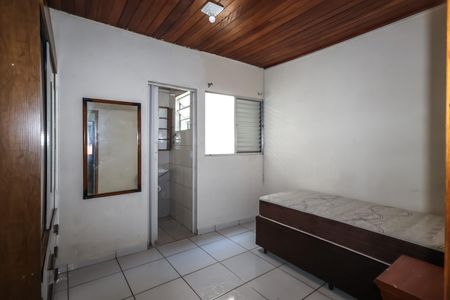 Casa à venda com 140m², 3 quartos e 4 vagasQuarto 2 (Casa 2)